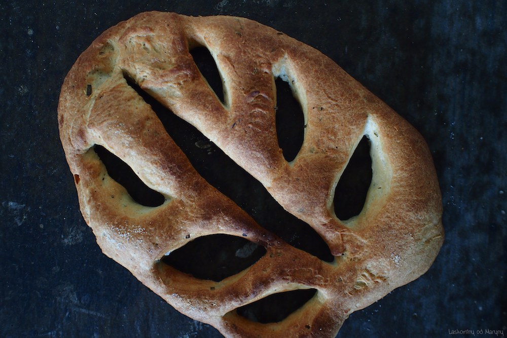 Fougasse s bylinkami